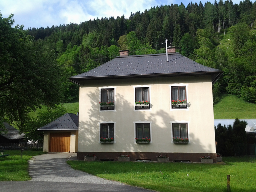 Familienhaus Afritz Villas Dach